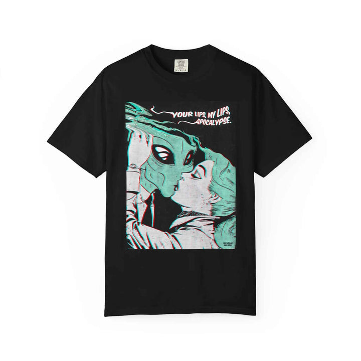 Alien Kiss - Graphic Tee